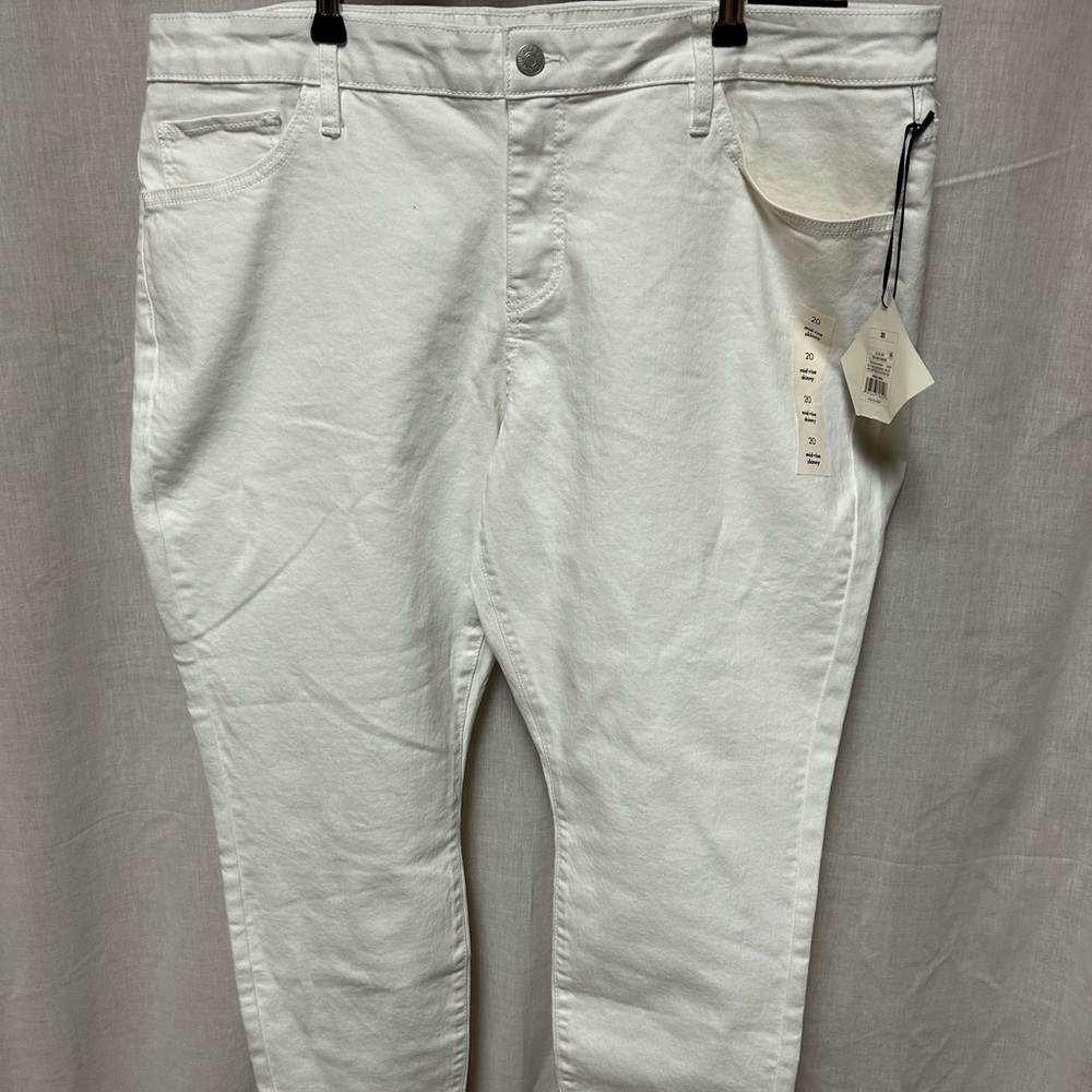 White Skinny Mid-Rise women’s denim Jeans size 20 NWT